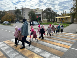 Красный, желтый, зеленый Красный, желтый, зеленый.